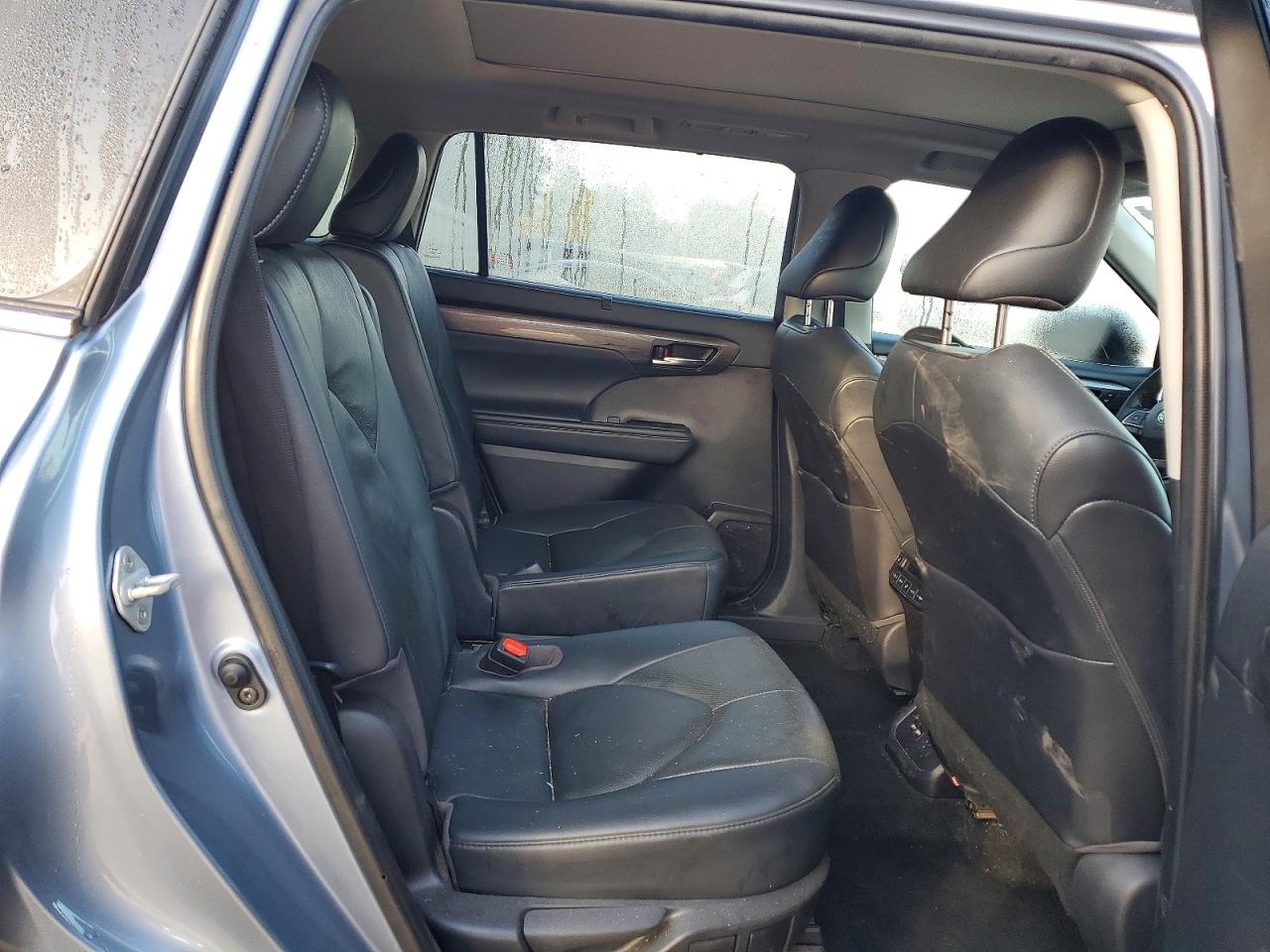 2021 TOYOTA HIGHLANDER PLATINUM photo 11