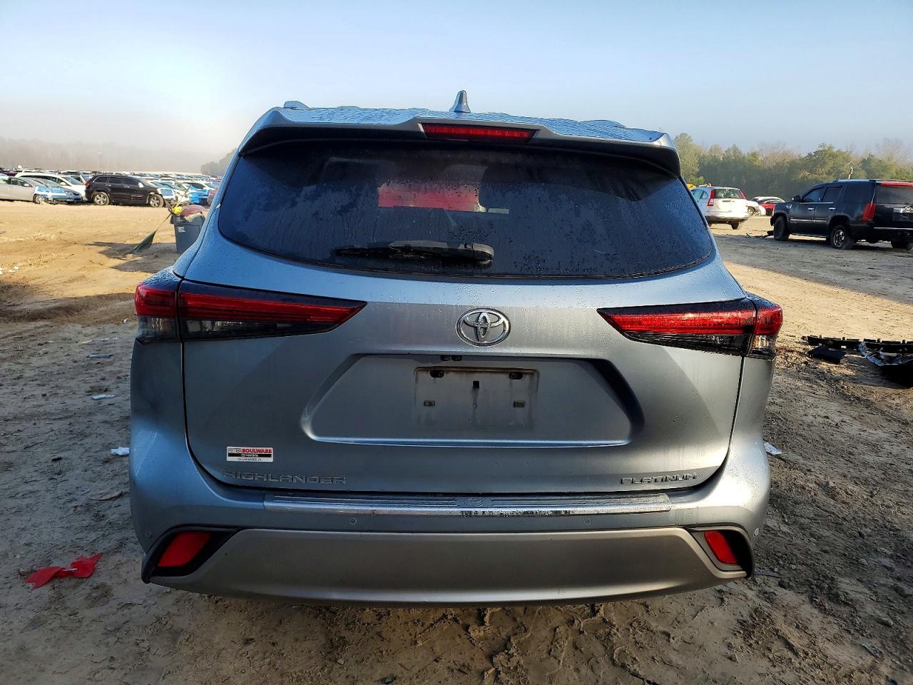 2021 TOYOTA HIGHLANDER PLATINUM photo 6