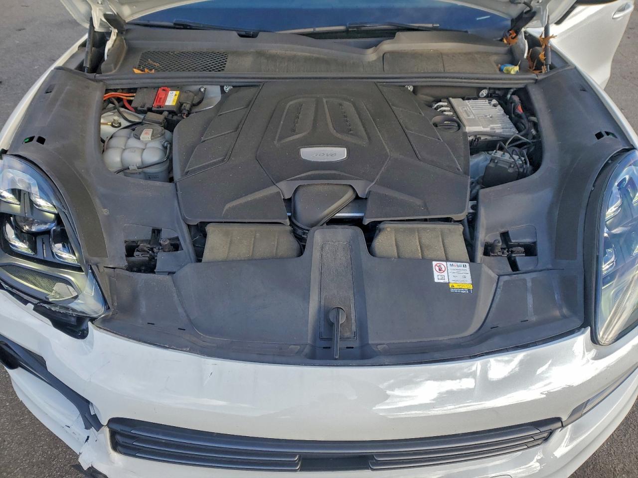 2022 PORSCHE CAYENNE photo 12