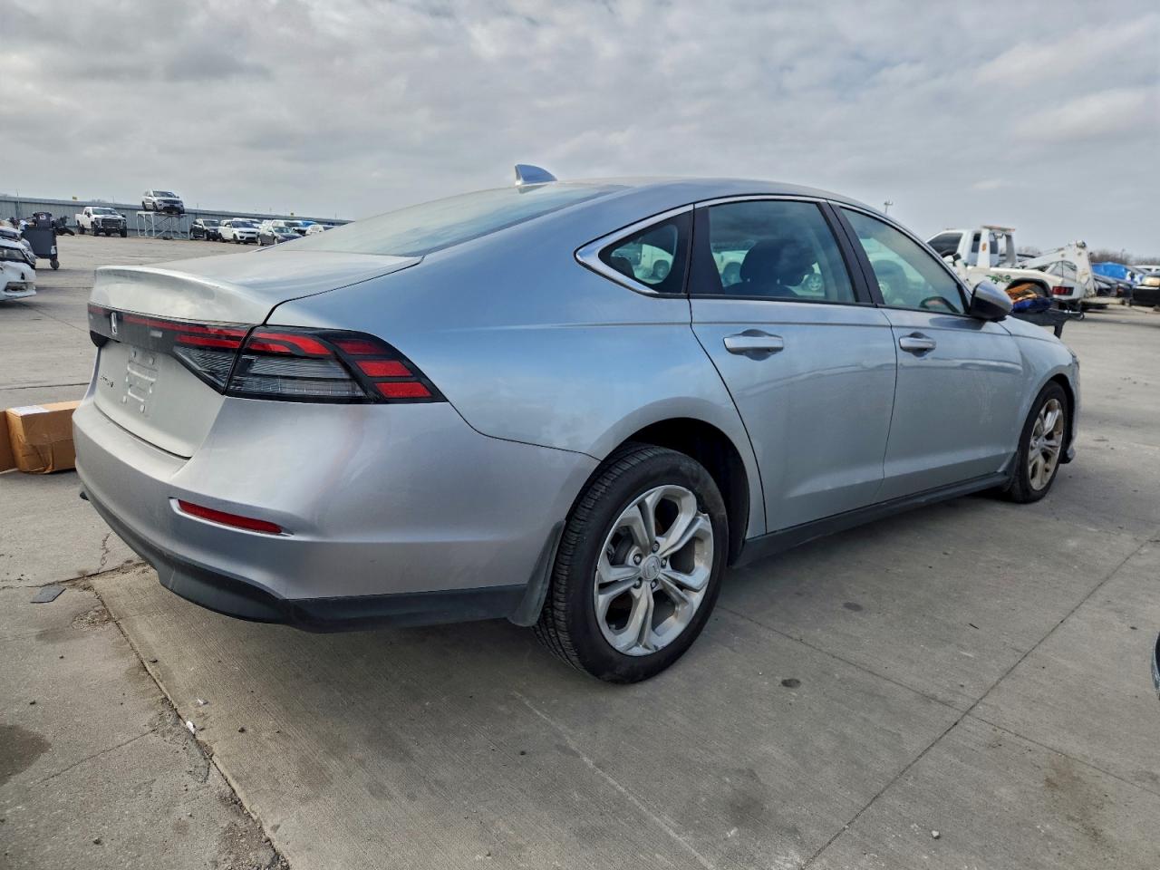 2024 HONDA ACCORD LX photo 5
