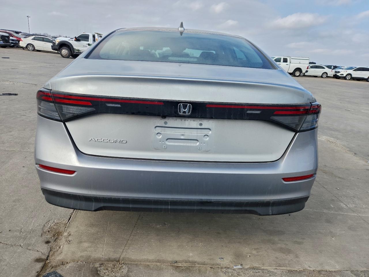 2024 HONDA ACCORD LX photo 11
