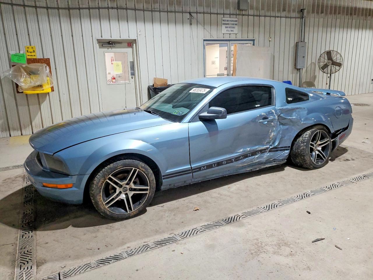 2005 FORD MUSTANG