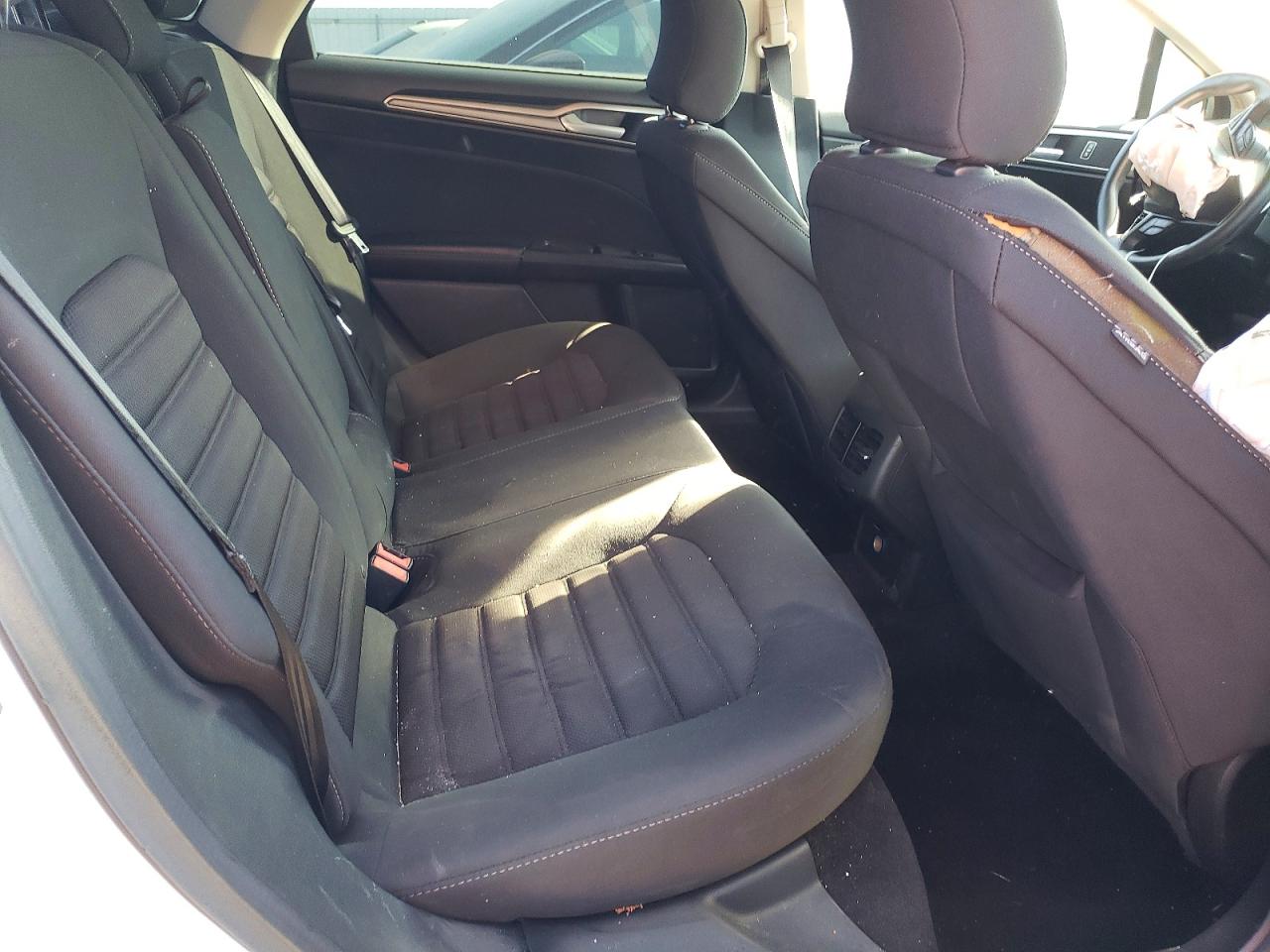 2017 FORD FUSION SE HYBRID photo 10