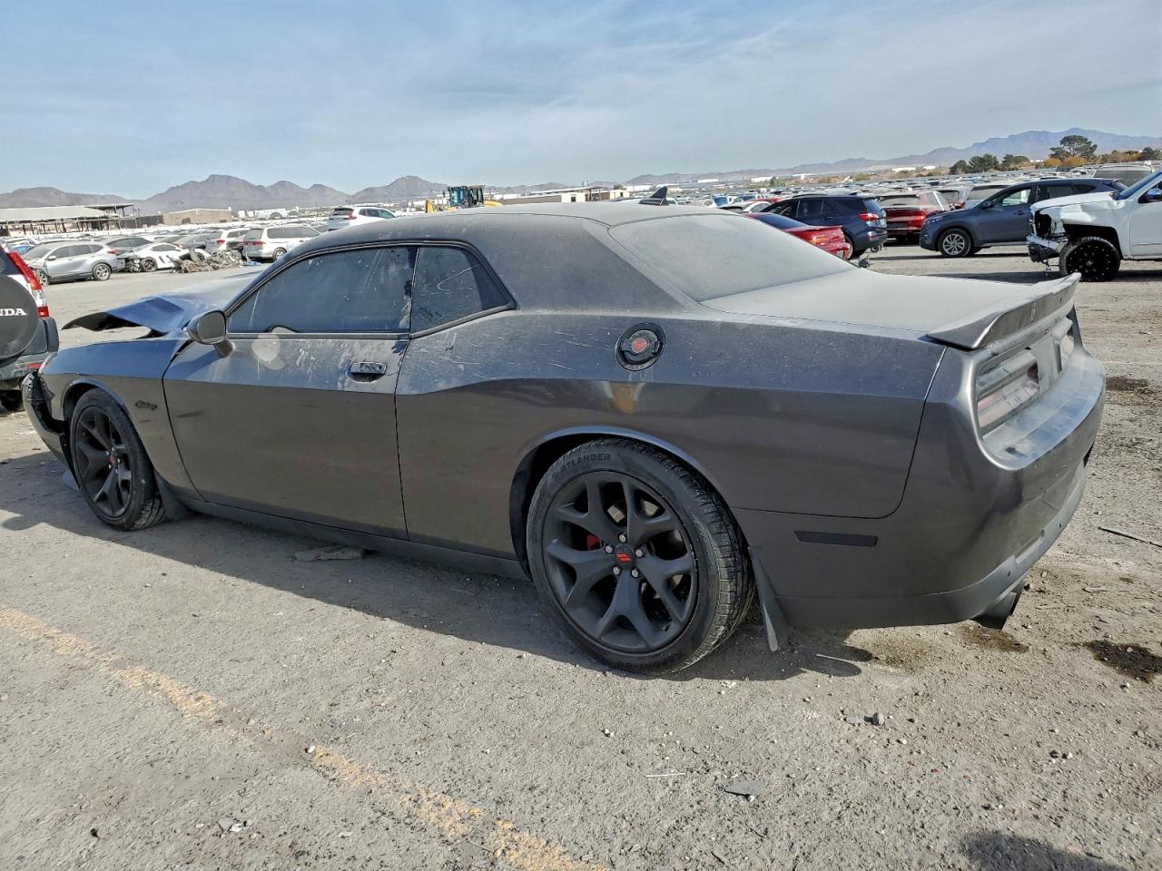 2016 DODGE CHALLENGER SXT photo 2