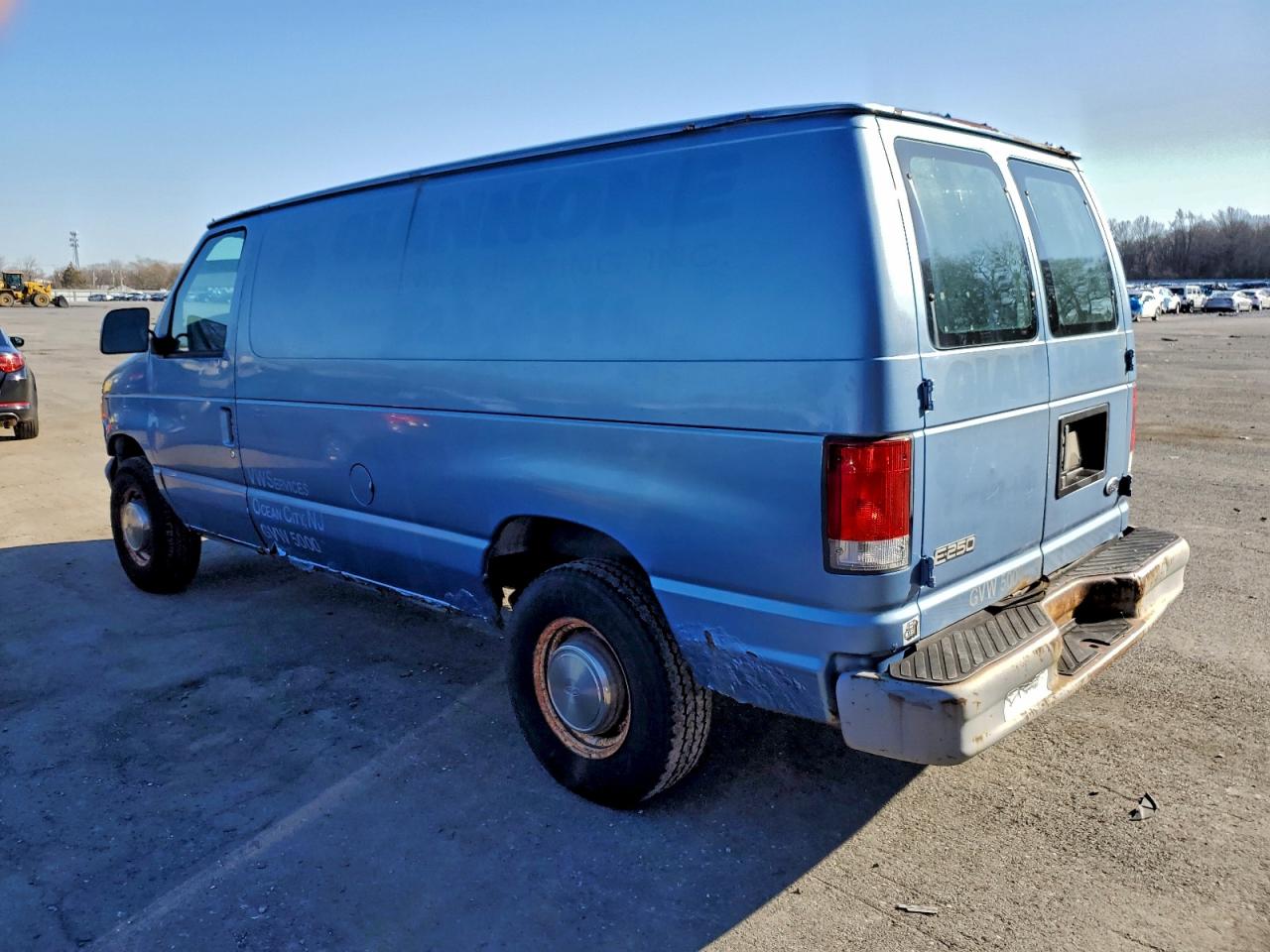 2000 FORD ECONOLINE E250 VAN photo 2