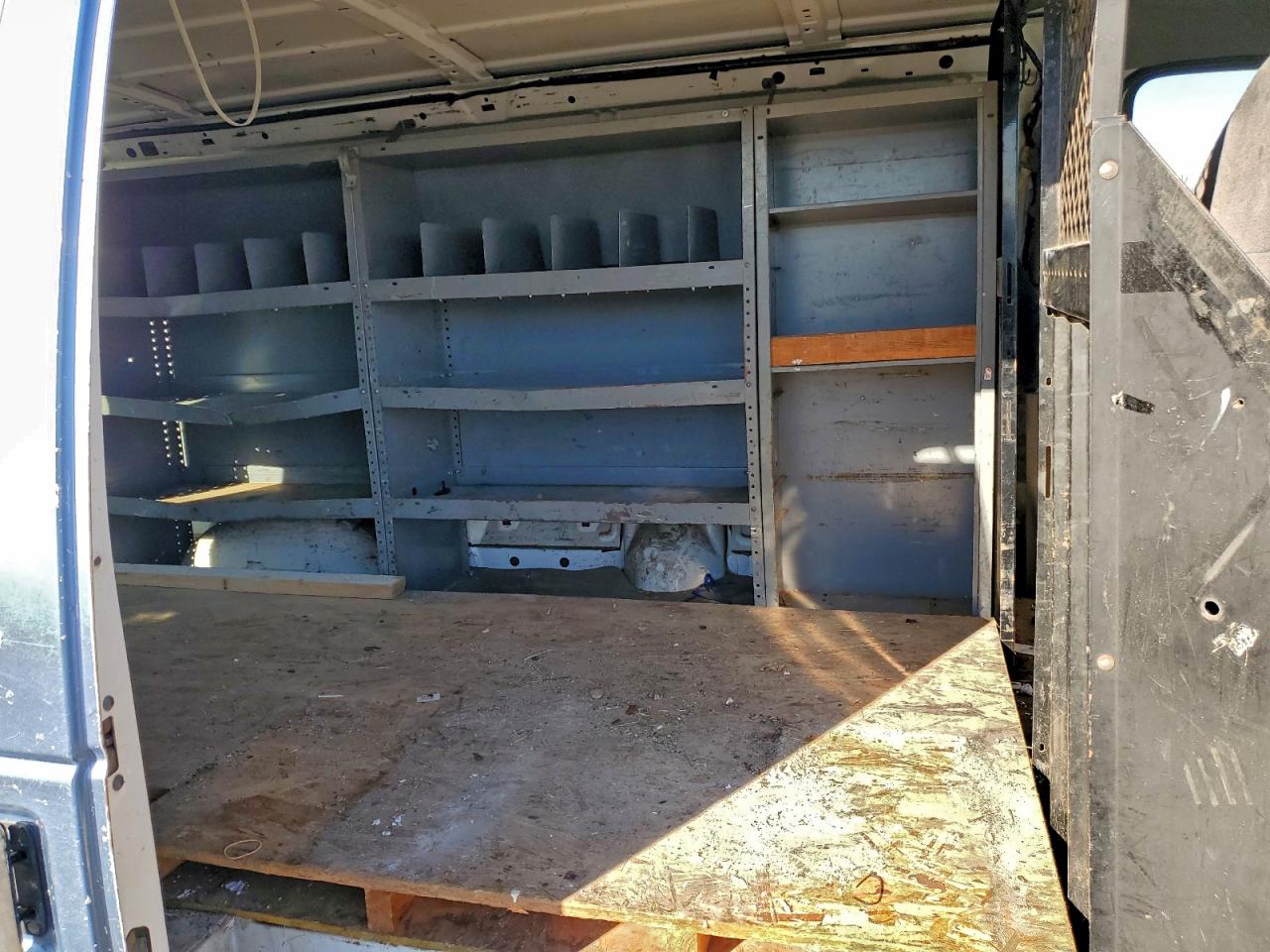 2000 FORD ECONOLINE E250 VAN photo 11