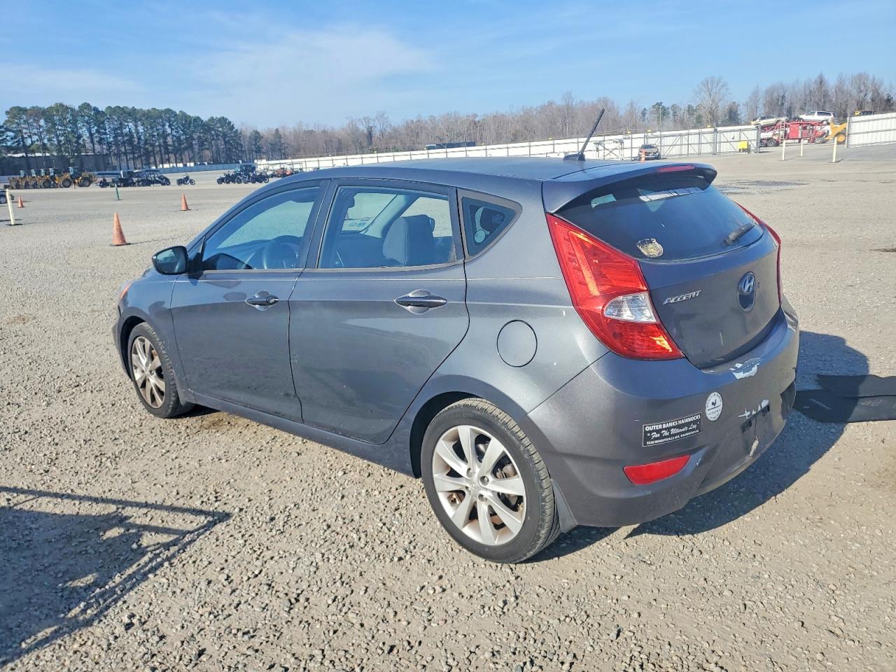 2012 HYUNDAI ACCENT GLS photo 2