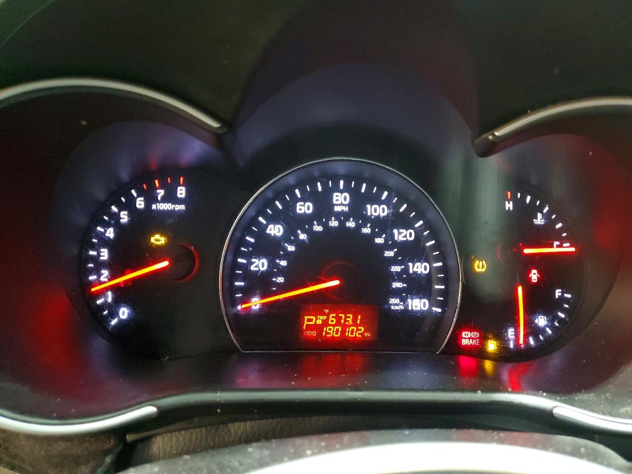 2015 KIA SORENTO LX photo 9
