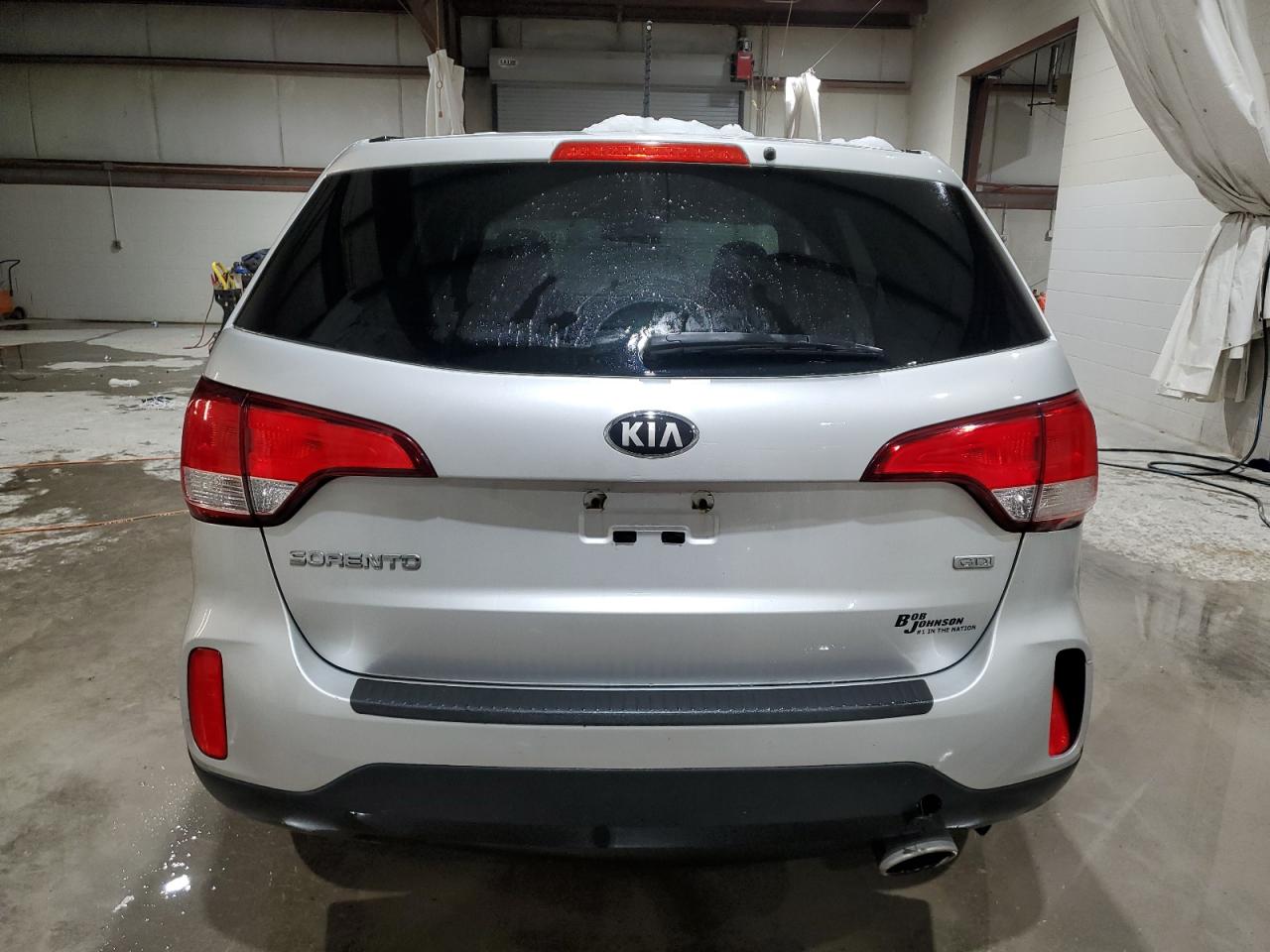 2015 KIA SORENTO LX photo 6