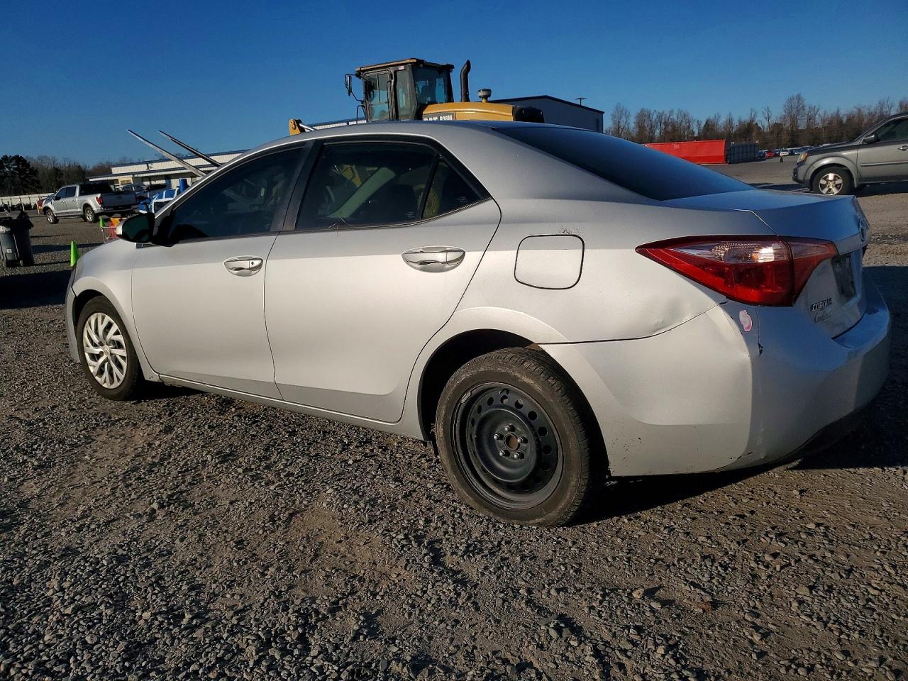 2018 TOYOTA COROLLA L photo 2