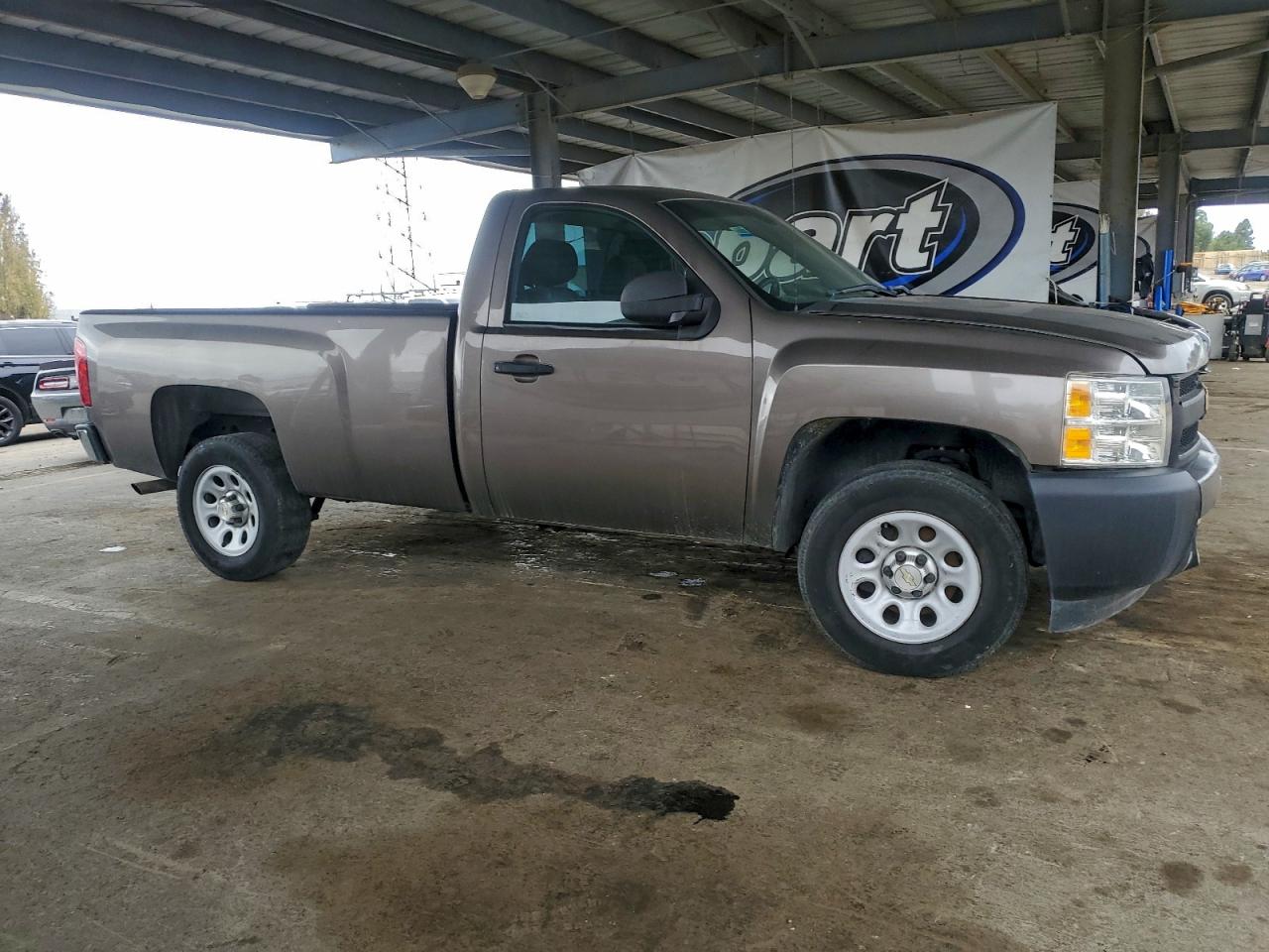 2013 CHEVROLET SILVERADO C1500 photo 4