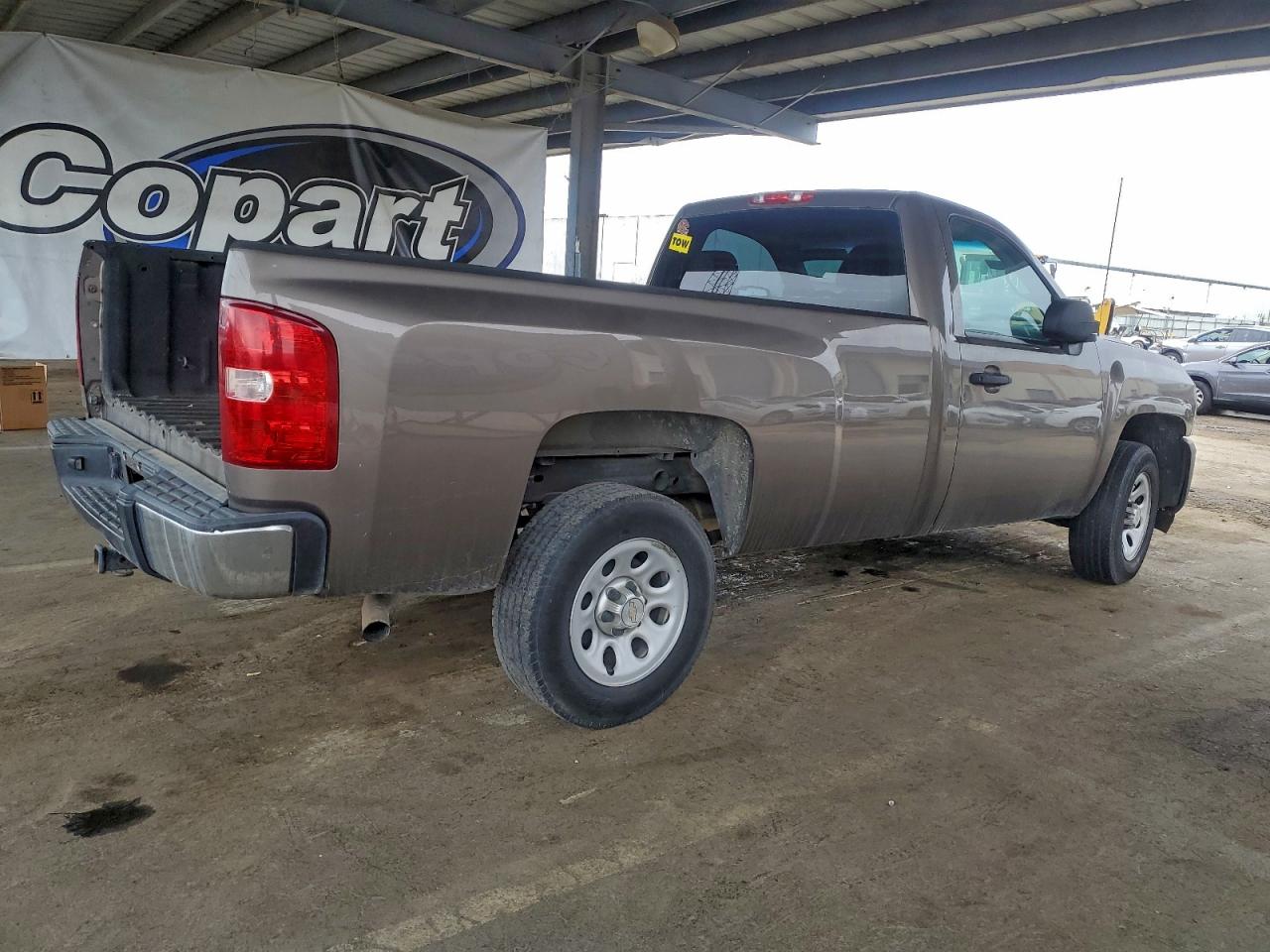 2013 CHEVROLET SILVERADO C1500 photo 3