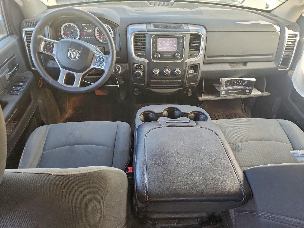 2021 RAM 1500 CLASSIC SLT photo 8