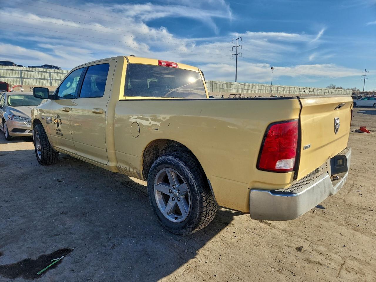2021 RAM 1500 CLASSIC SLT photo 2