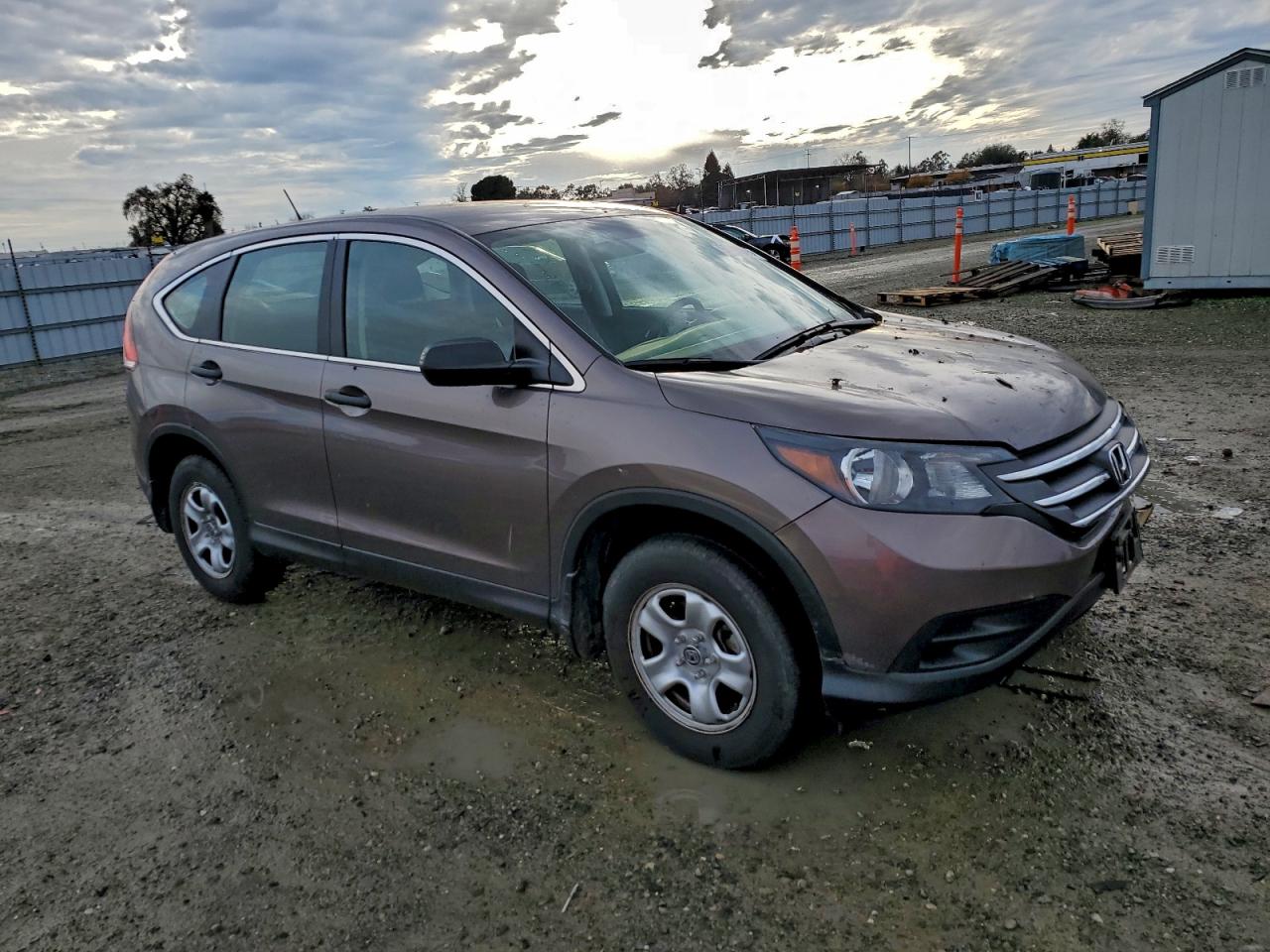 2014 HONDA CR-V LX photo 4
