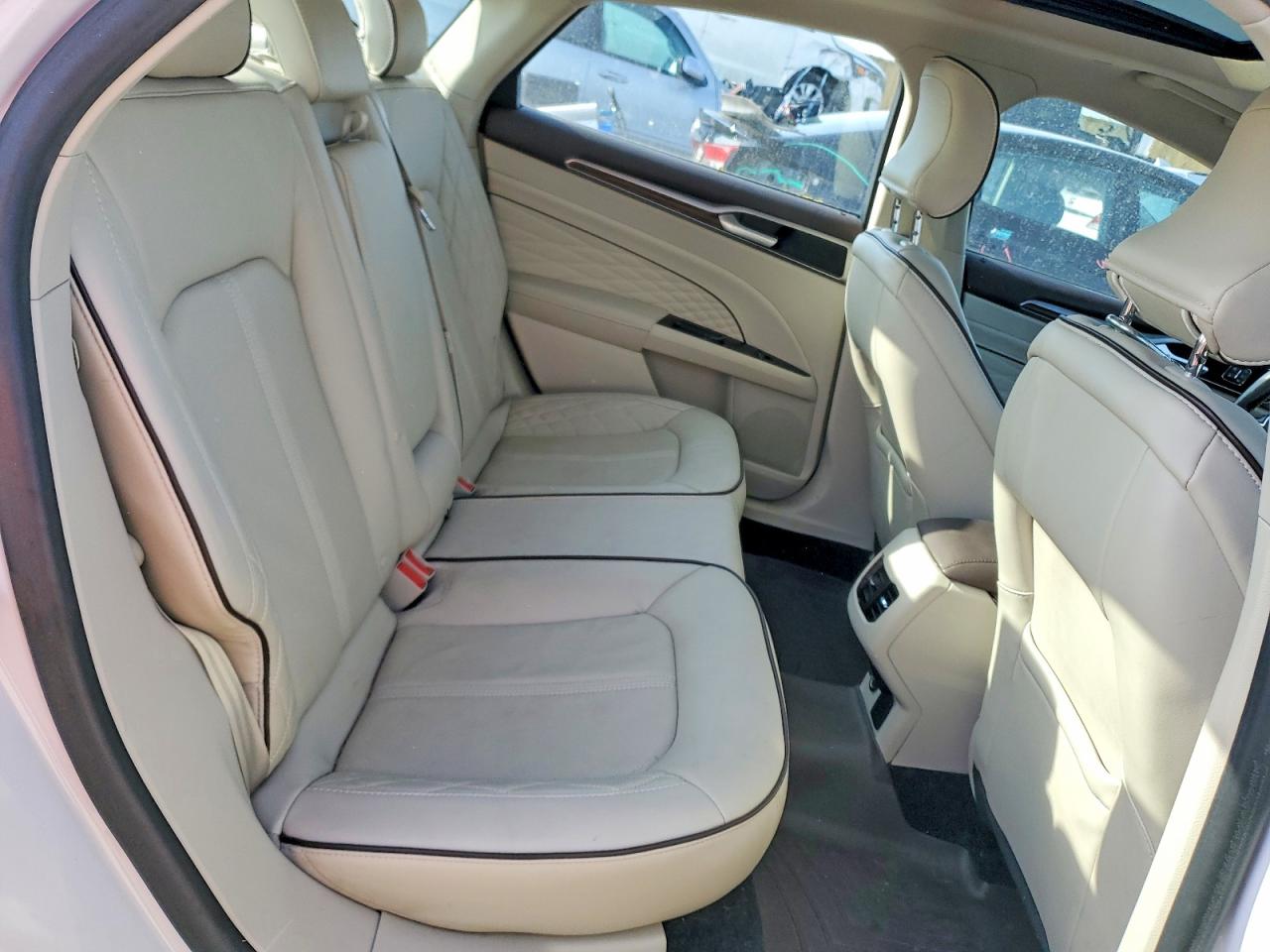 2018 FORD FUSION TITANIUM/PLATINUM HEV photo 10