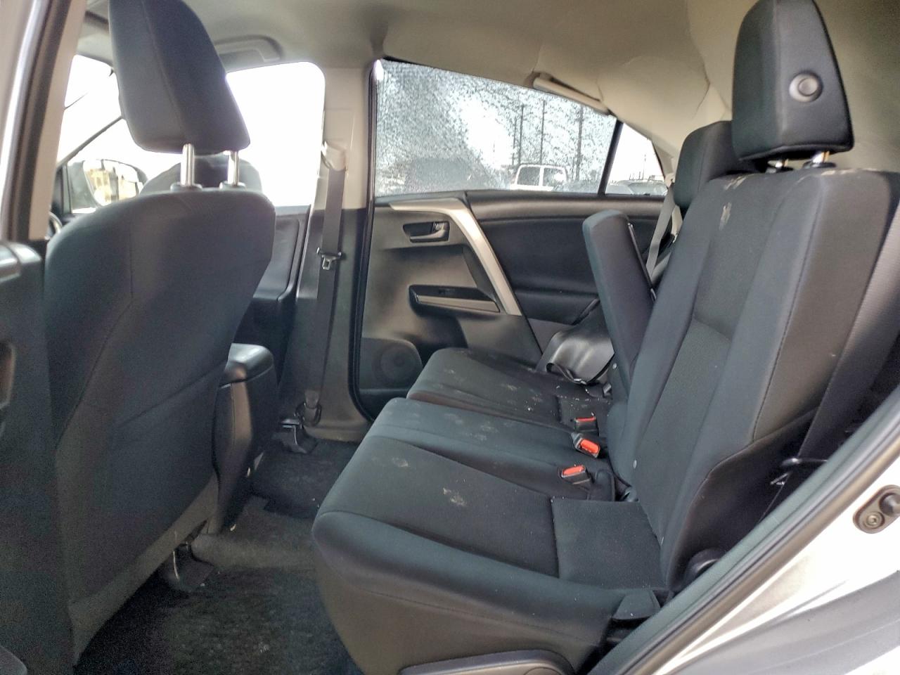 2017 TOYOTA RAV4 LE photo 11