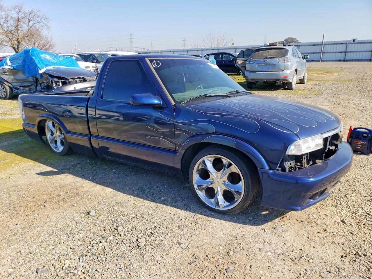 1999 CHEVROLET S TRUCK S10 photo 4