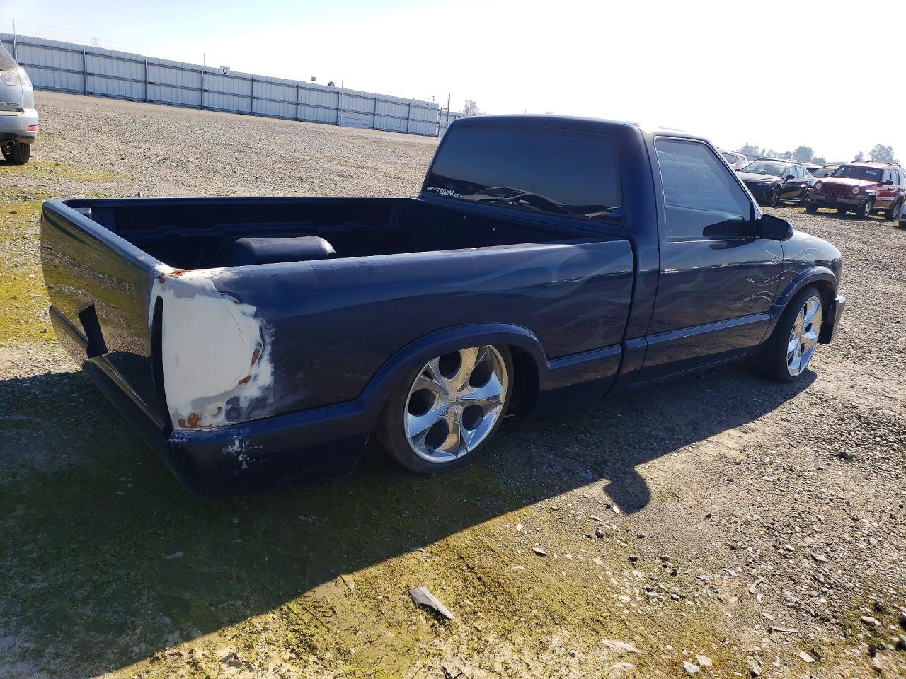1999 CHEVROLET S TRUCK S10 photo 3