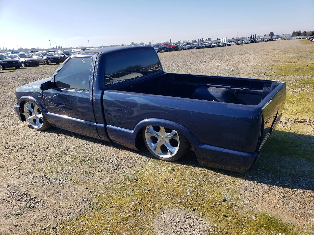 1999 CHEVROLET S TRUCK S10 photo 2
