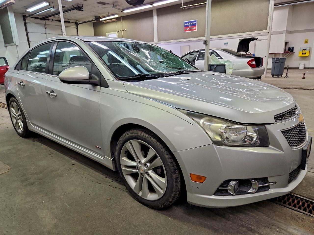2013 CHEVROLET CRUZE LTZ photo 4