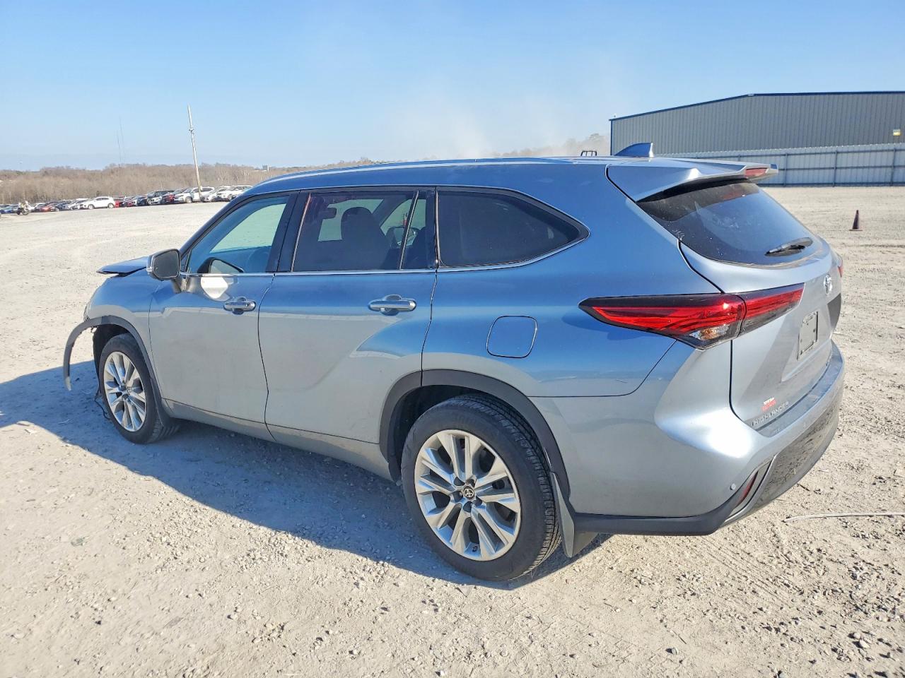 2023 TOYOTA HIGHLANDER L photo 2