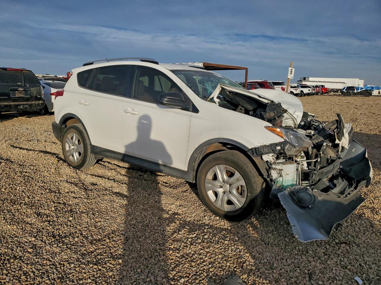 2013 TOYOTA RAV4 LE photo 4