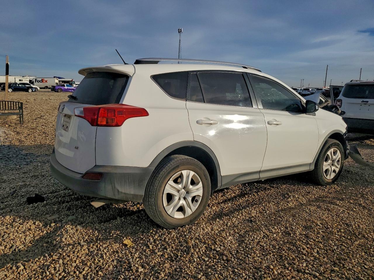 2013 TOYOTA RAV4 LE photo 3