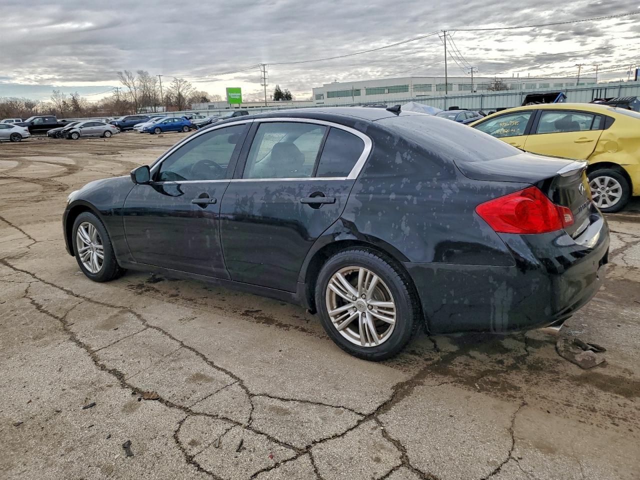 2012 INFINITI G37 photo 2