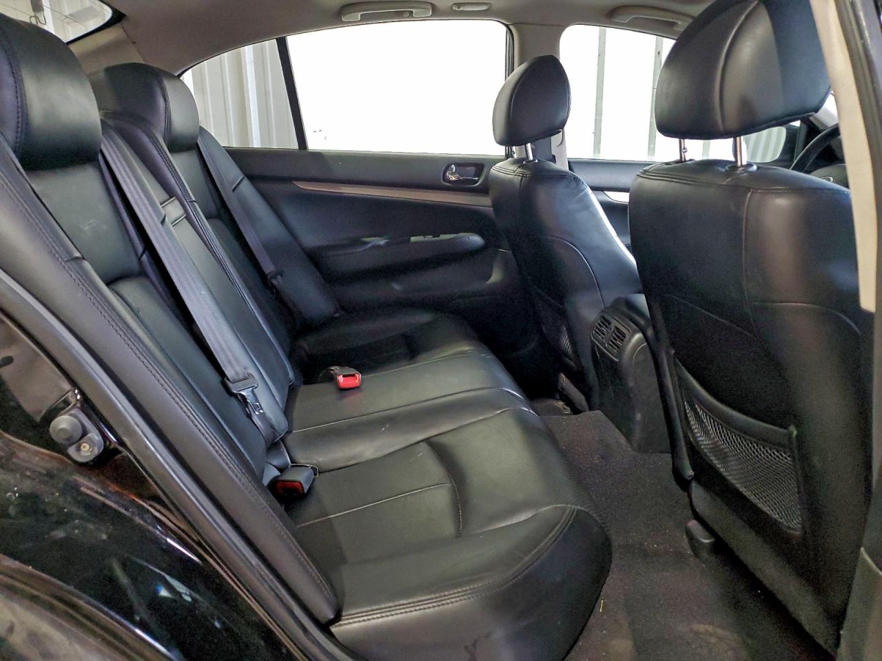 2012 INFINITI G37 photo 10