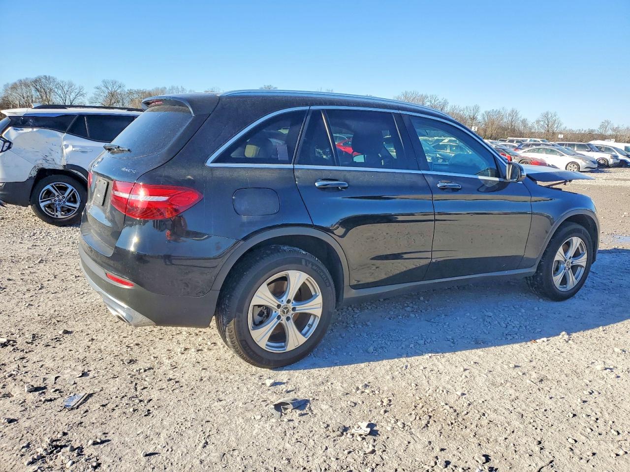 2017 MERCEDES-BENZ GLC 300 4MATIC photo 3