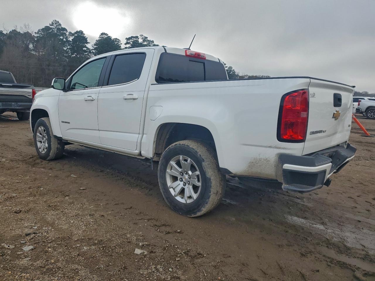 2019 CHEVROLET COLORADO LT photo 2
