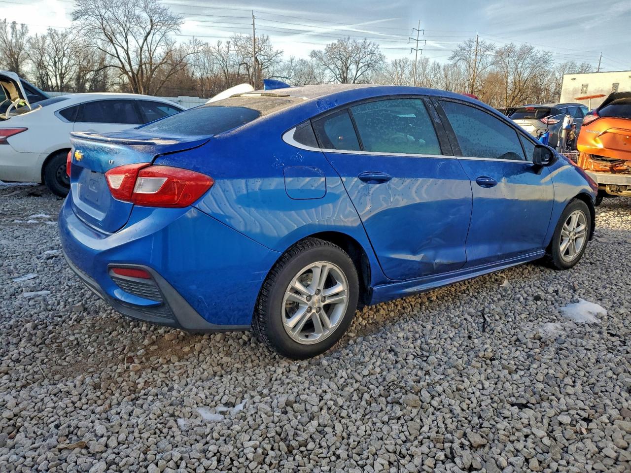 2017 CHEVROLET CRUZE LT photo 3