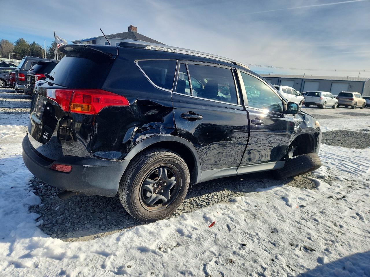 2015 TOYOTA RAV4 LE photo 3