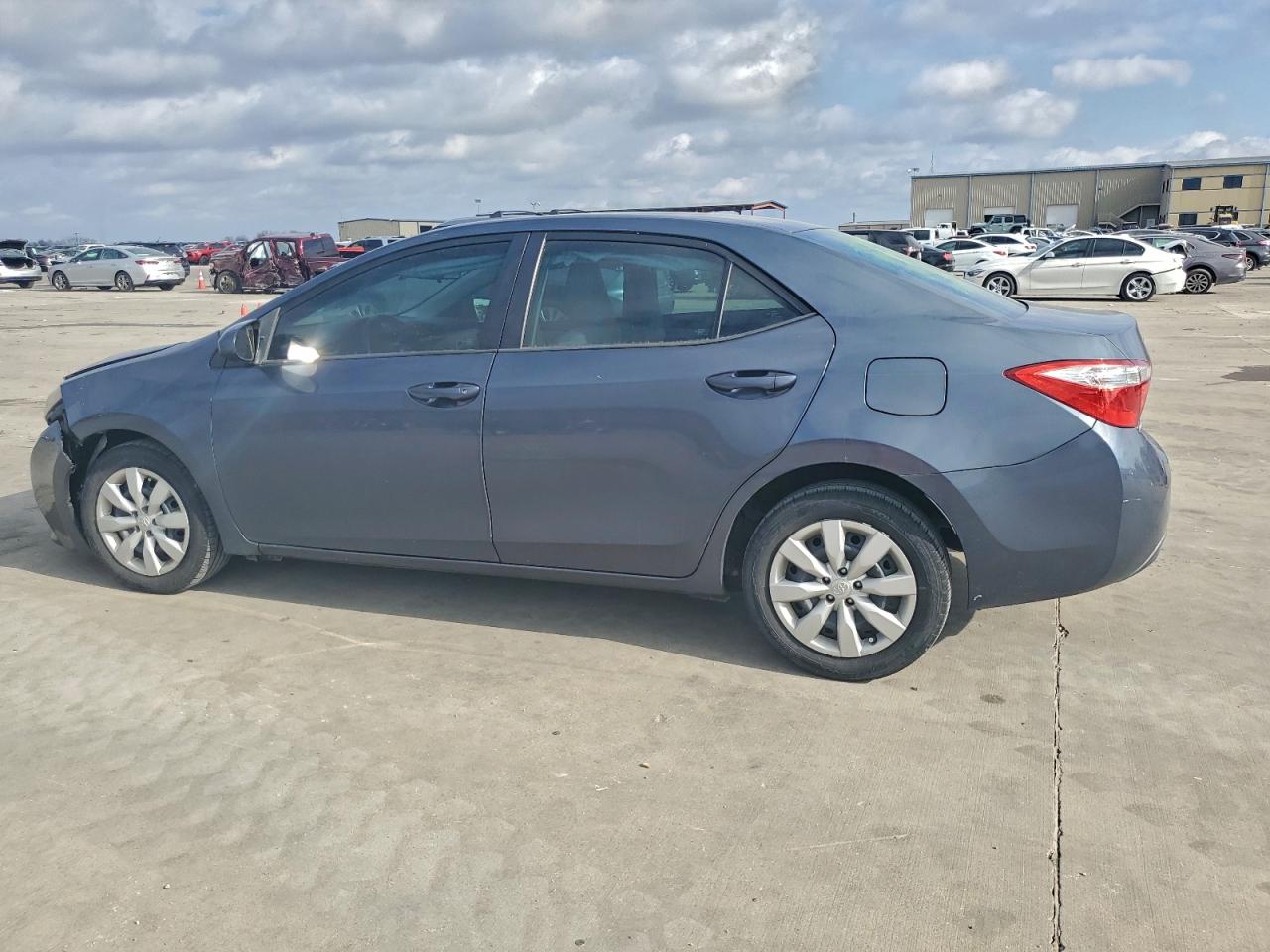 2016 TOYOTA COROLLA L photo 2