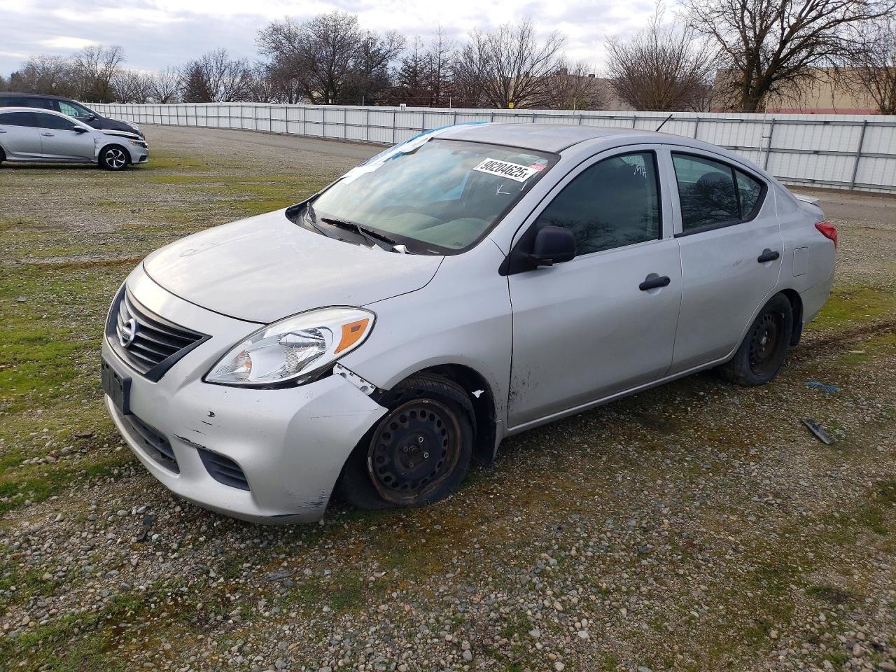 2014 NISSAN VERSA