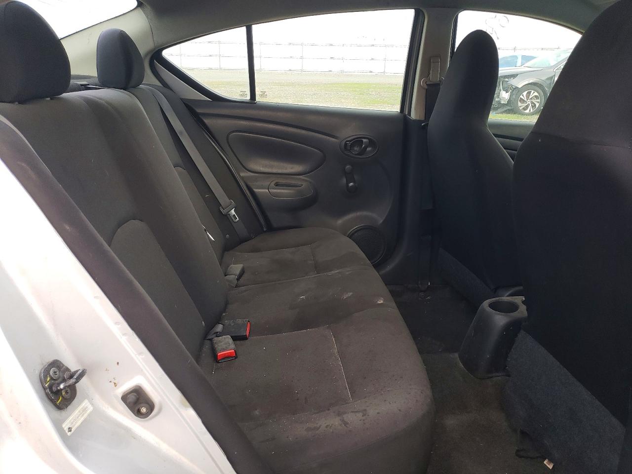2014 NISSAN VERSA S photo 28
