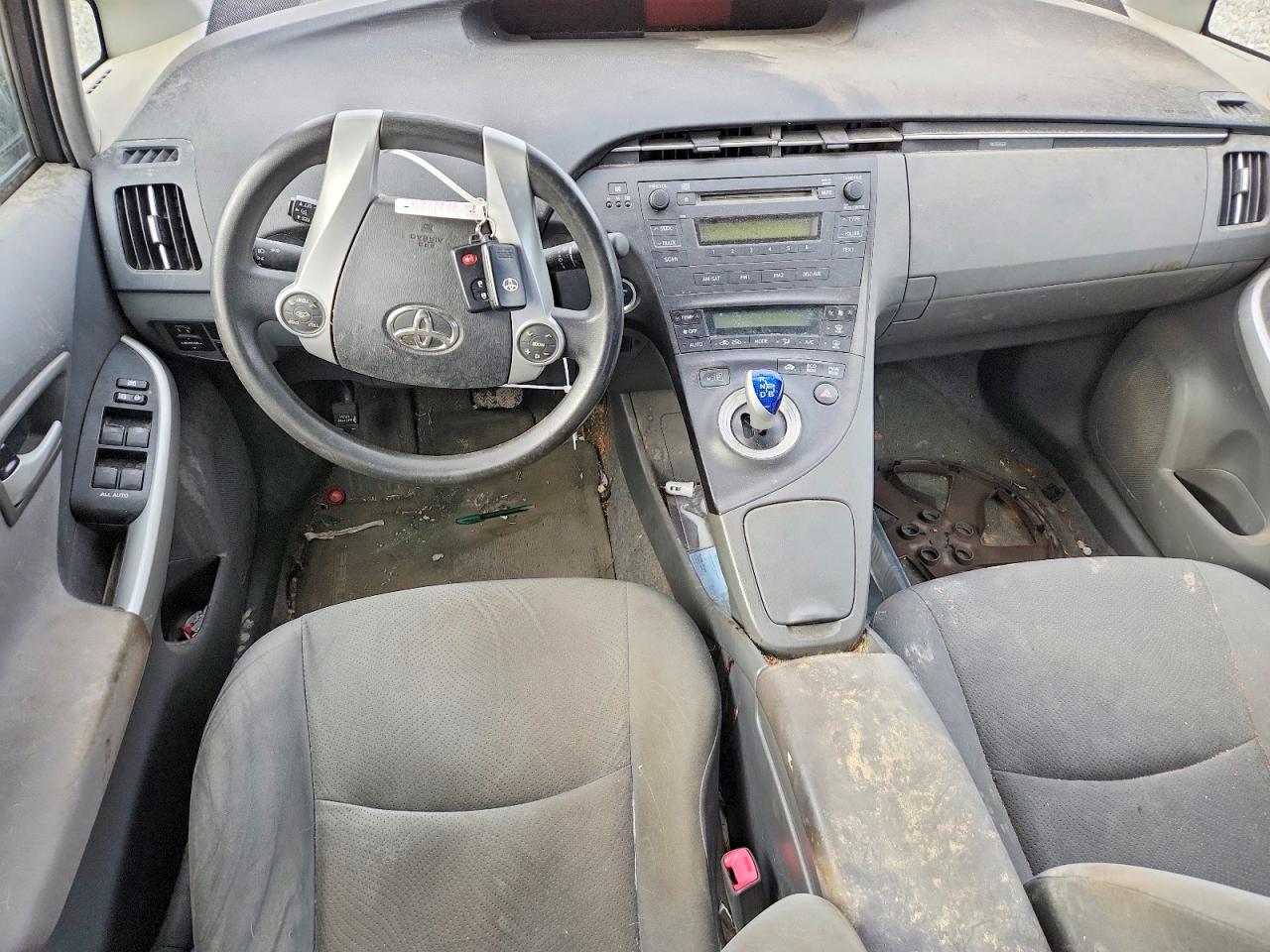 2010 TOYOTA PRIUS photo 8