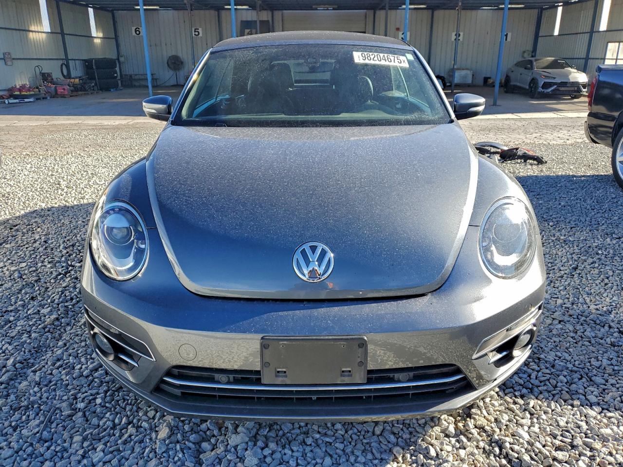 2019 VOLKSWAGEN BEETLE S photo 5