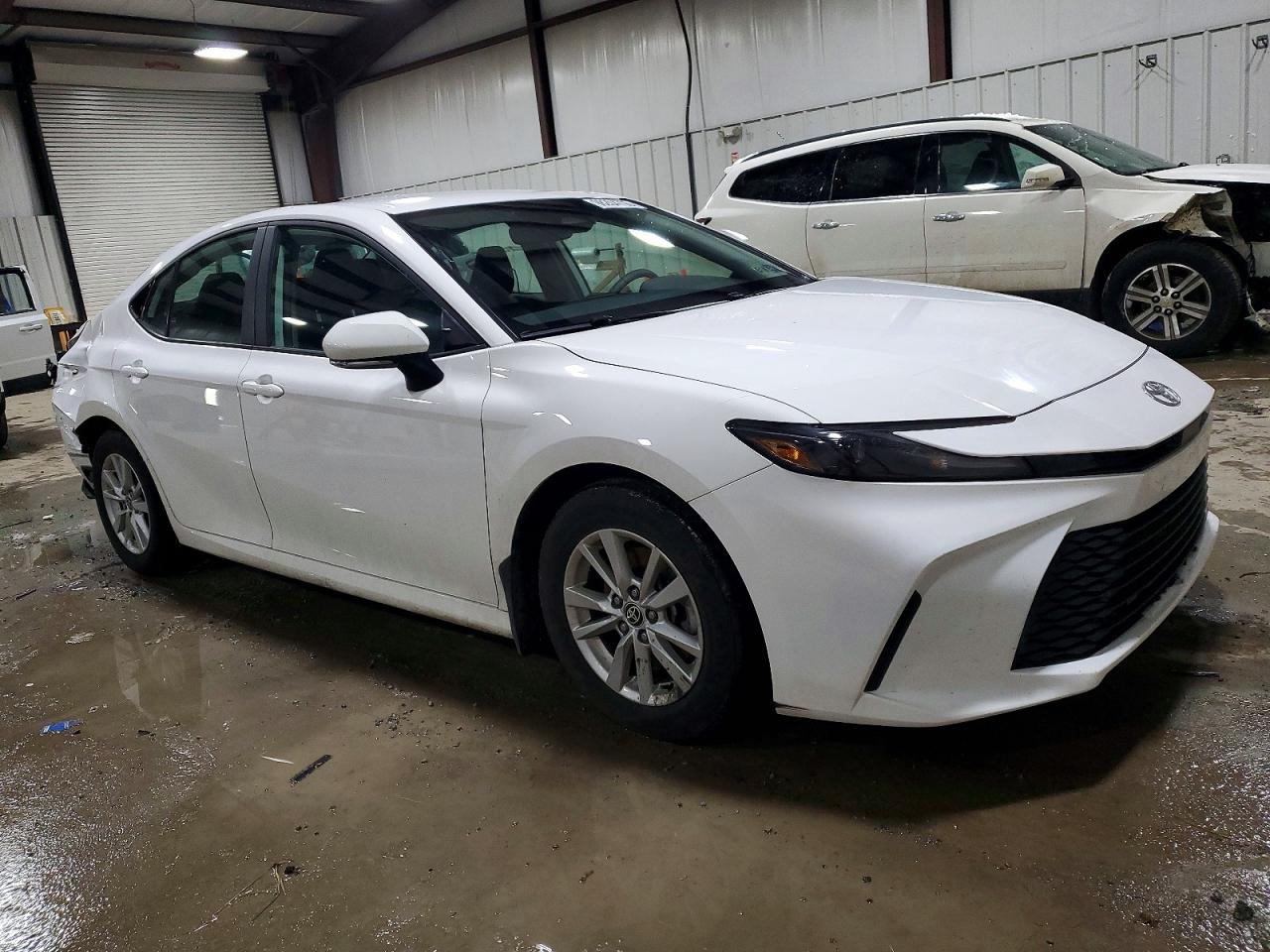 2025 TOYOTA CAMRY LE photo 4