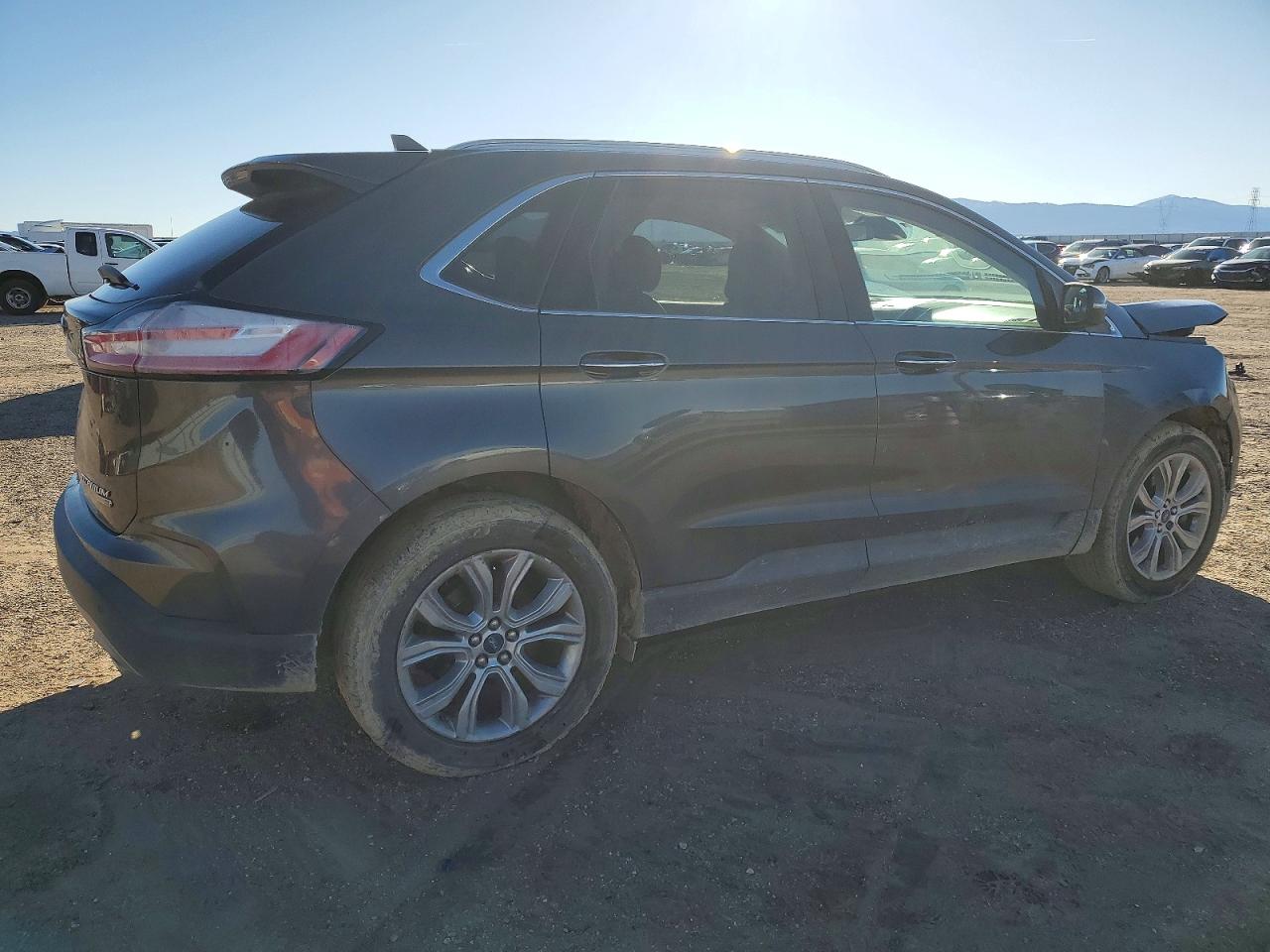2019 FORD EDGE TITANIUM photo 3