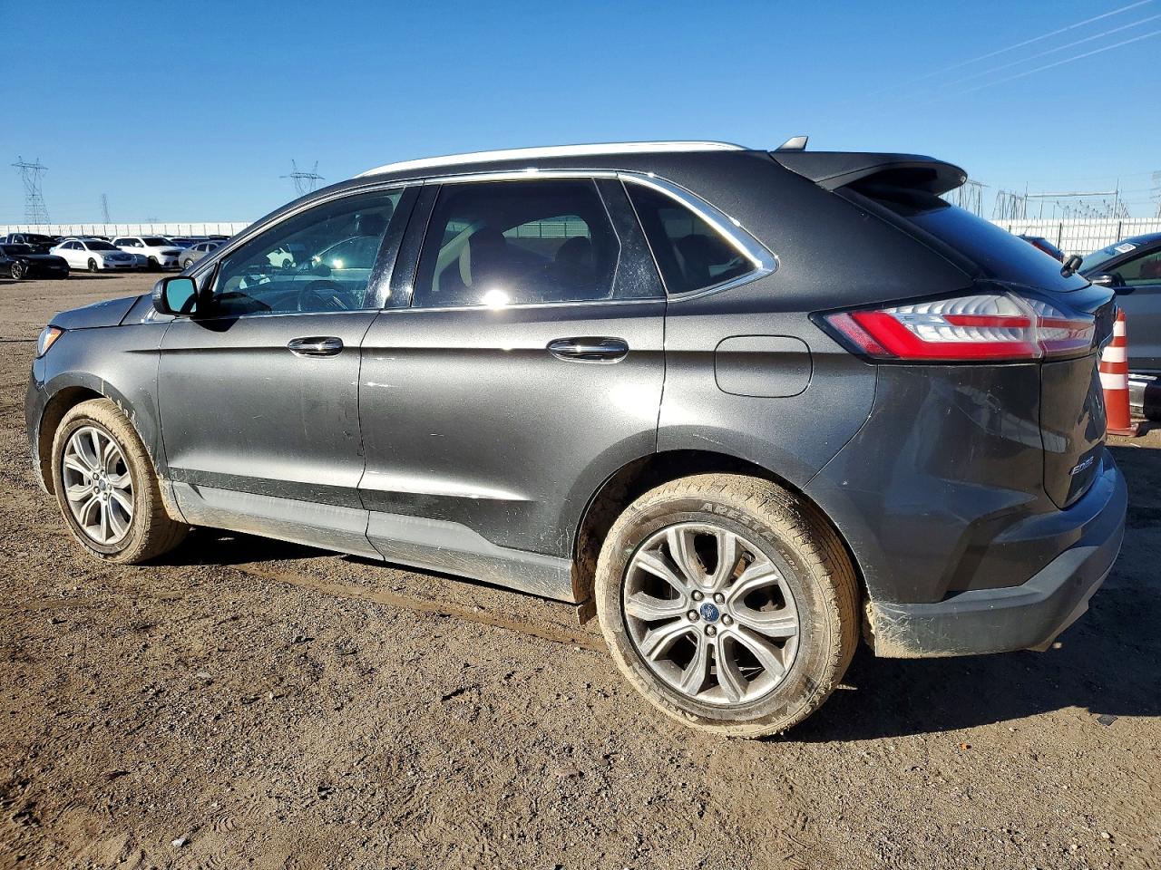 2019 FORD EDGE TITANIUM photo 2