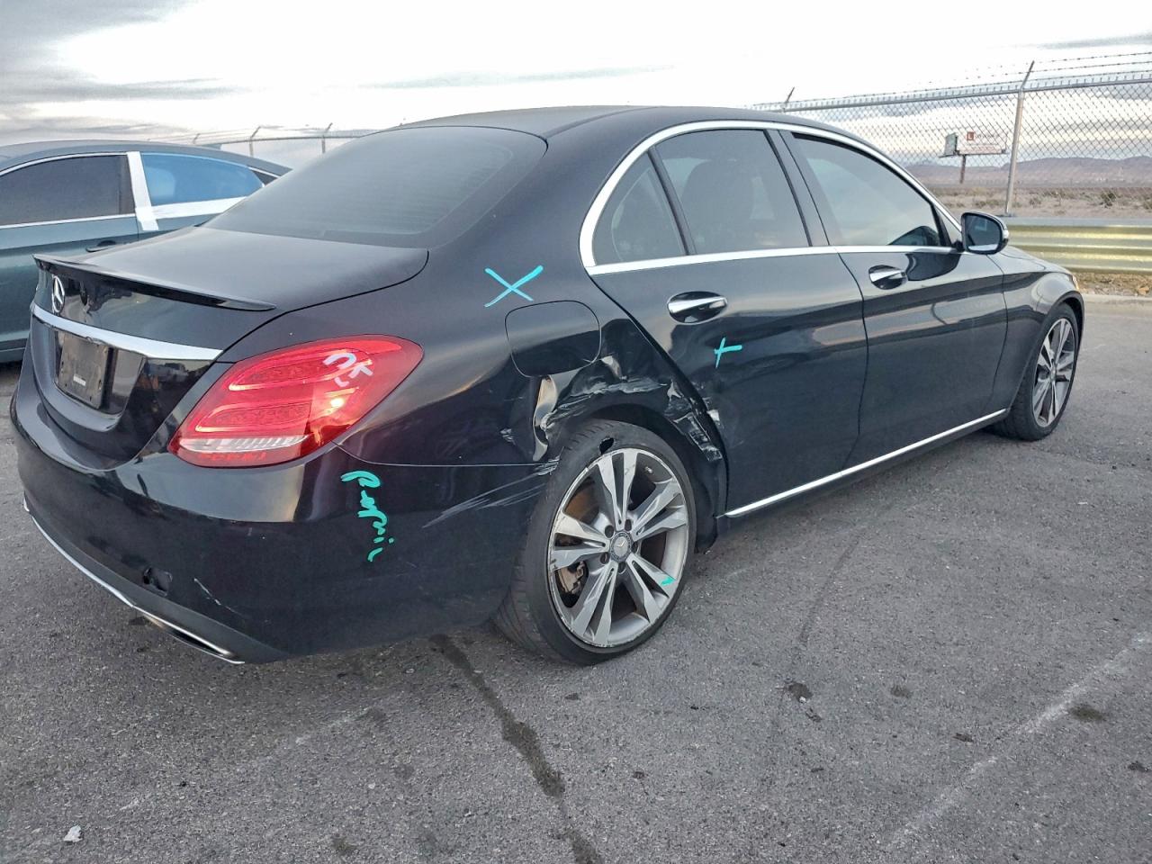 2015 MERCEDES-BENZ C 300 photo 3