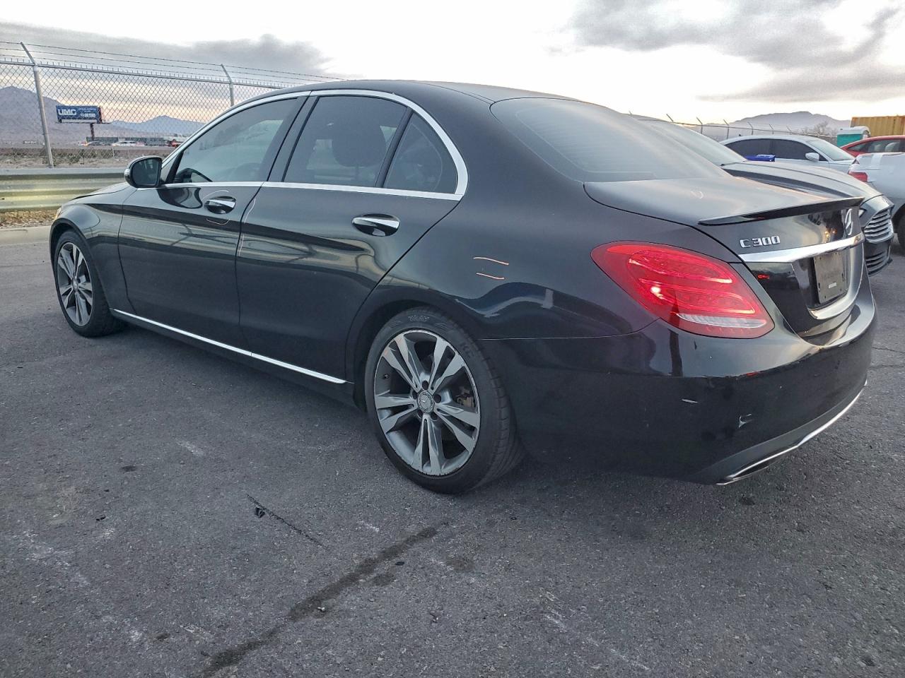 2015 MERCEDES-BENZ C 300 photo 2