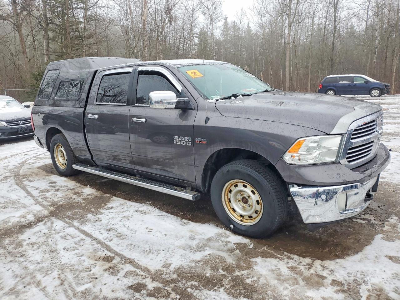 2016 RAM 1500 SLT photo 4