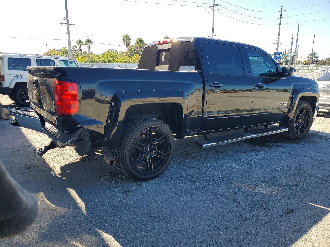 2018 CHEVROLET SILVERADO C1500 LT photo 3