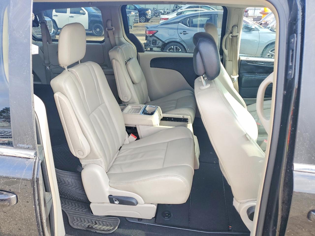 2013 CHRYSLER TOWN & COUNTRY TOURING photo 11