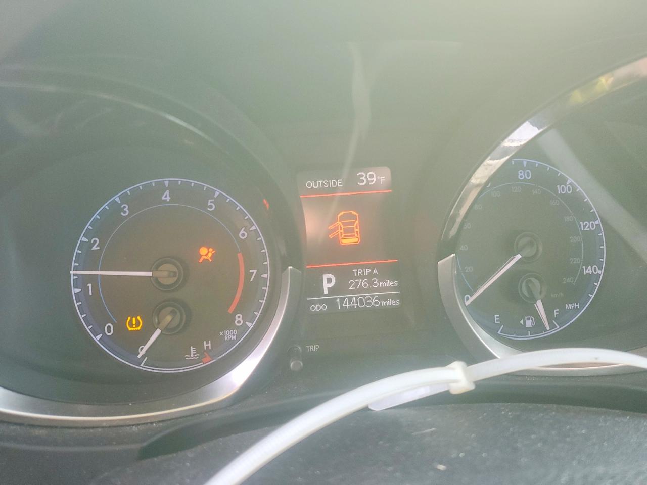 2016 TOYOTA COROLLA L photo 9