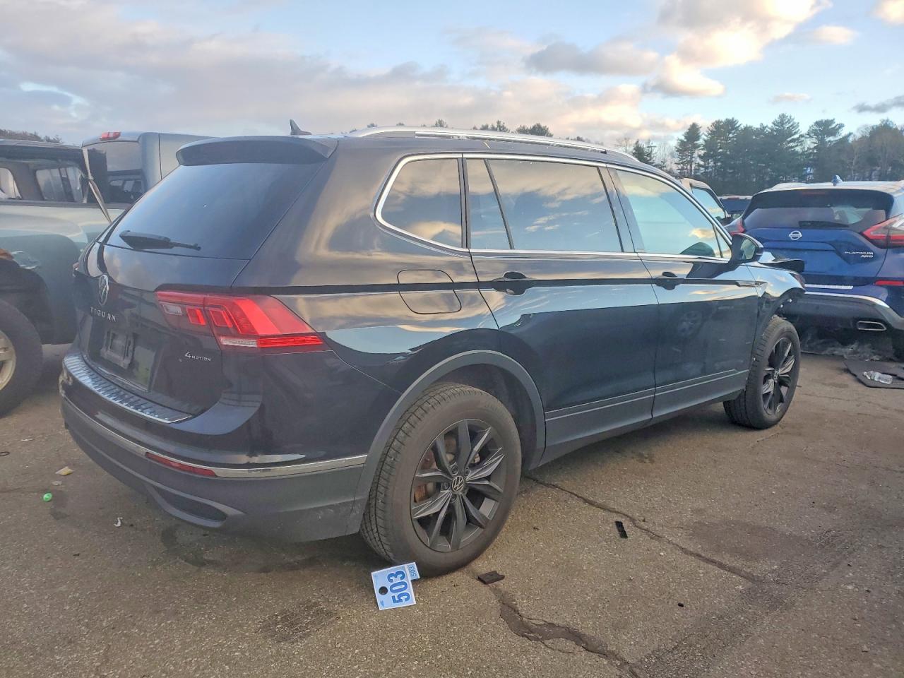 2024 VOLKSWAGEN TIGUAN SE photo 3
