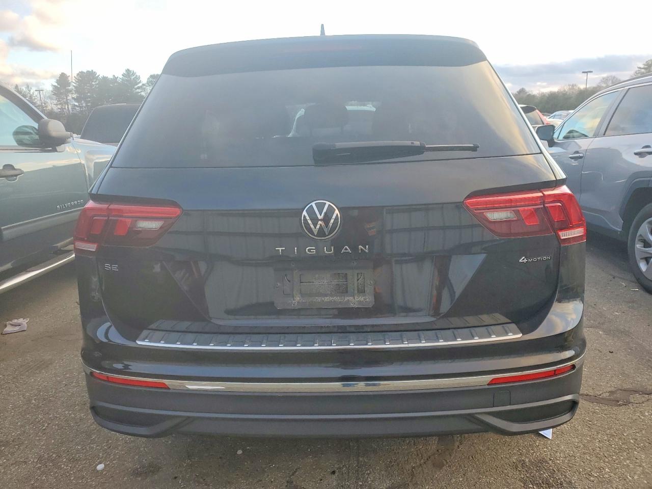 2024 VOLKSWAGEN TIGUAN SE photo 6